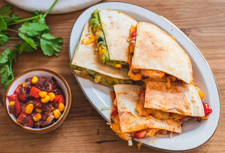 el patio: quesadillas